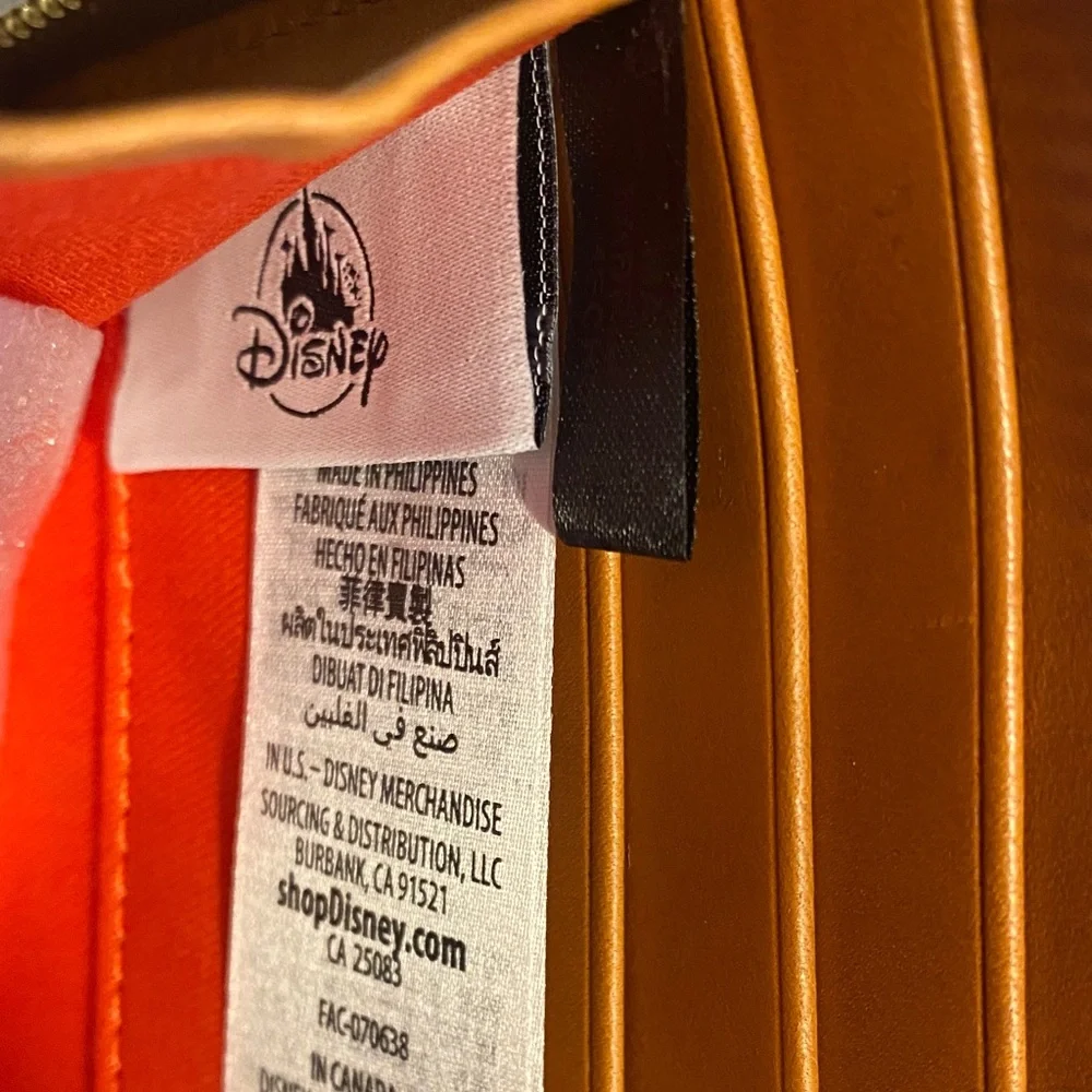 NWT Disney Dooney & Bourke Wallet - Picture 7 of 13